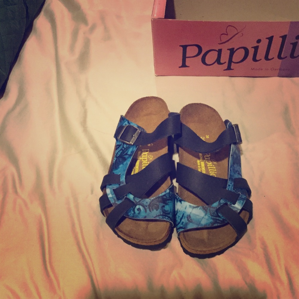 Birkenstock’s Thai blue/Navy Sandals rare.